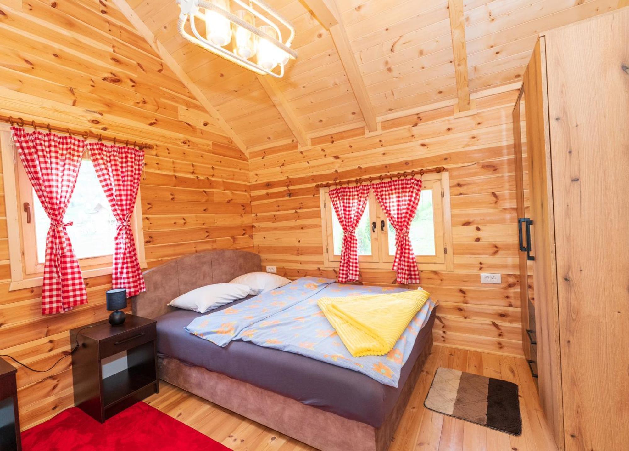 Salerno Camp Villa Plav Bagian luar foto